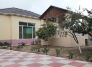 İcarəyə verilir 5 otaqlı 200 m2 bağ evi Azadlıq meydanı