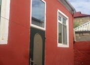 Satılır 4 otaqlı 80 m2 həyət evi Bayıl parkı