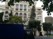 İcarəyə verilir 2 otaqlı 80 m2 köhnə tikili Azneft meydanı