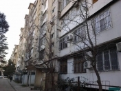 Satılır 4 otaqlı 100 m2 köhnə tikili Musabəyov parkı