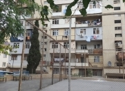 Satılır 4 otaqlı 101 m2 köhnə tikili İnşaatçılar m.