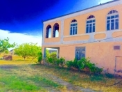 Satılır 12 otaqlı 3000 m2 bağ evi Binə