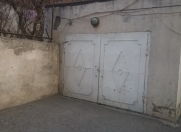Satılır 30 m2 qaraj Nizami m.