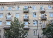 İcarəyə verilir 2 otaqlı 55 m2 köhnə tikili Hüseyn Cavid parkı