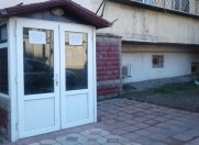 Satılır 4 otaqlı 60 m2 ofis İnşaatçılar m.