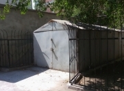 Satılır 90 m2 qaraj Keşlə bazarı