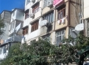 İcarəyə verilir 2 otaqlı 65 m2 köhnə tikili İqtisadiyyat Universiteti