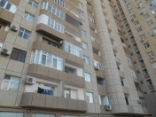 İcarəyə verilir 3 otaqlı 500 m2 obyekt İnşaatçılar m.