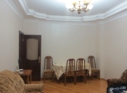 Satılır 2 otaqlı 60 m2 yeni tikili İnşaatçılar m.
