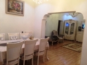 Satılır 6 otaqlı 150 m2 həyət evi Montin adına park