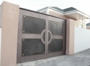 Satılır 3 otaqlı 300 m2 həyət evi Y.Ramana