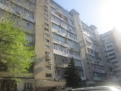 Satılır 2 otaqlı 70 m2 köhnə tikili Ayna Sultanova heykəli