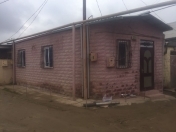 Satılır 2 otaqlı 0.6 m2 həyət evi Azadlıq meydanı