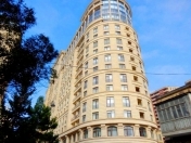 Satılır 3 otaqlı 165 m2 yeni tikili Nizami m.