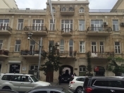 Satılır 2 otaqlı 75 m2 köhnə tikili Sahil bağı