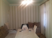 Satılır 4 otaqlı 112 m2 köhnə tikili İnşaatçılar m.