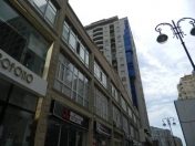 İcarəyə verilir 4 otaqlı 225 m2 yeni tikili Sirk