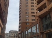 Satılır 1 otaqlı 50 m2 yeni tikili Elmlər Akademiyası m.