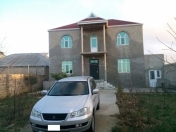 Satılır 5 otaqlı 240 m2 həyət evi Saray