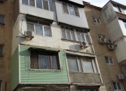 Satılır 1 otaqlı 30 m2 köhnə tikili Hüseyn Cavid parkı