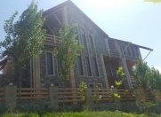 İcarəyə verilir 7 otaqlı 300 m2 villa Quba