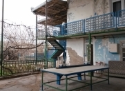 Satılır 8 otaqlı 1050 m2 köhnə tikili Buzovna