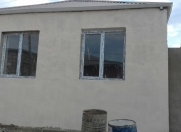 Satılır 2 otaqlı 55 m2 həyət evi Ayna Sultanova heykəli