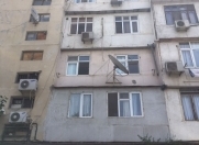 Satılır 3 otaqlı 80 m2 köhnə tikili Elmlər Akademiyası m.