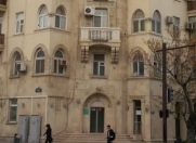 Satılır 6 otaqlı 190 m2 köhnə tikili 28 May m.