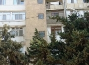 Satılır 3 otaqlı 87 m2 köhnə tikili Əhmədli m.