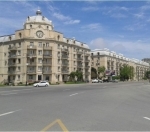 İcarəyə verilir 2 otaqlı 70 m2 köhnə tikili Sahil m.