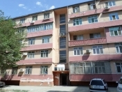 Satılır 2 otaqlı 55 m2 köhnə tikili Ayna Sultanova heykəli