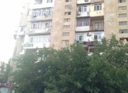Satılır 4 otaqlı 90 m2 köhnə tikili Xalqlar Dostluğu m.