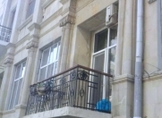 Satılır 3 otaqlı 100 m2 obyekt Axundov bağı