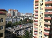 Satılır 3 otaqlı 130 m2 yeni tikili Moskva univermağı