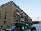 Satılır 3 otaqlı 70 m2 köhnə tikili Elmlər Akademiyası m.