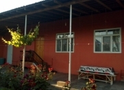 İcarəyə verilir 3 otaqlı 70 m2 həyət evi Şəki