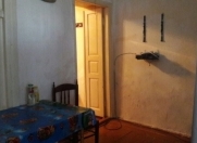 İcarəyə verilir 2 otaqlı 30 m2 həyət evi Nizami m.