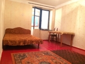 İcarəyə verilir 1 otaqlı 18 m2 köhnə tikili Qara Qarayev m.