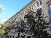 İcarəyə verilir 3 otaqlı 100 m2 köhnə tikili Sahil m.