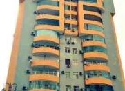 Satılır 5 otaqlı 225 m2 yeni tikili Elmlər Akademiyası m.