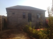 Satılır 4 otaqlı 90 m2 həyət evi Binə