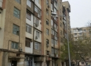 Satılır 3 otaqlı 70 m2 köhnə tikili Ukrayna dairəsi