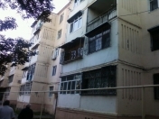 Satılır 2 otaqlı 60 m2 köhnə tikili 8 km