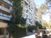 Satılır 4 otaqlı 110 m2 köhnə tikili İnşaatçılar m.