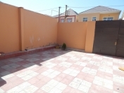 Satılır 7 otaqlı 220 m2 həyət evi Qaraçuxur