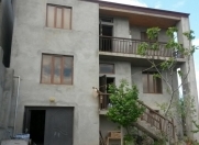 Satılır 5 otaqlı 200 m2 həyət evi Saray