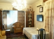 Satılır 4 otaqlı 120 m2 köhnə tikili Montin