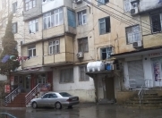 Satılır 3 otaqlı 70 m2 köhnə tikili Əmircan