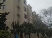 Satılır 3 otaqlı 65 m2 köhnə tikili Elmlər Akademiyası m.